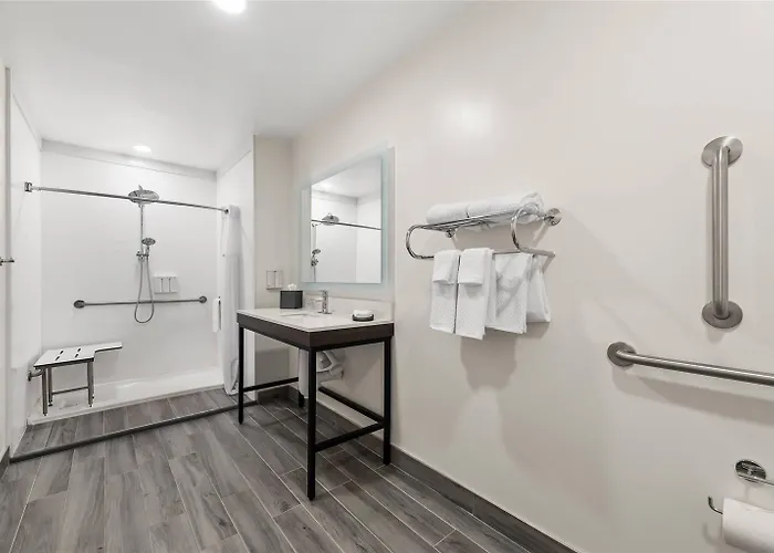 The Ellsworth Hotel, An Ascend Collection Hotel 2*